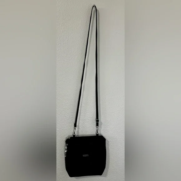 Baggallini Black Nylon Crossbody Bag - Picture 2 of 6